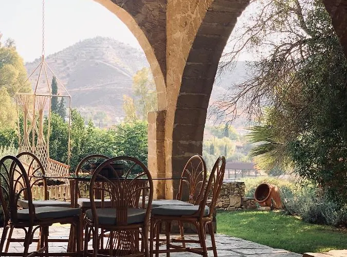 The Goathouse * ラルナカ