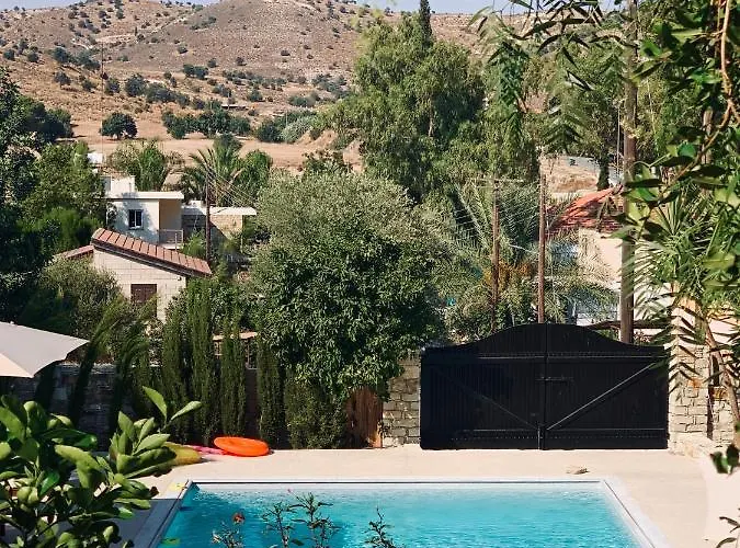 The Goathouse * ラルナカ