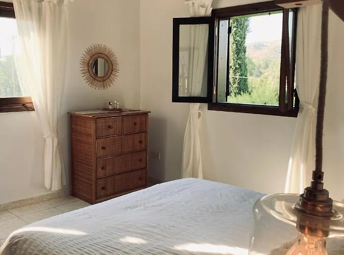 ヴィラ The Goathouse ラルナカ