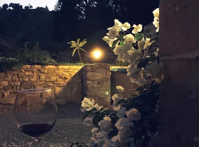 The Goathouse * ラルナカ